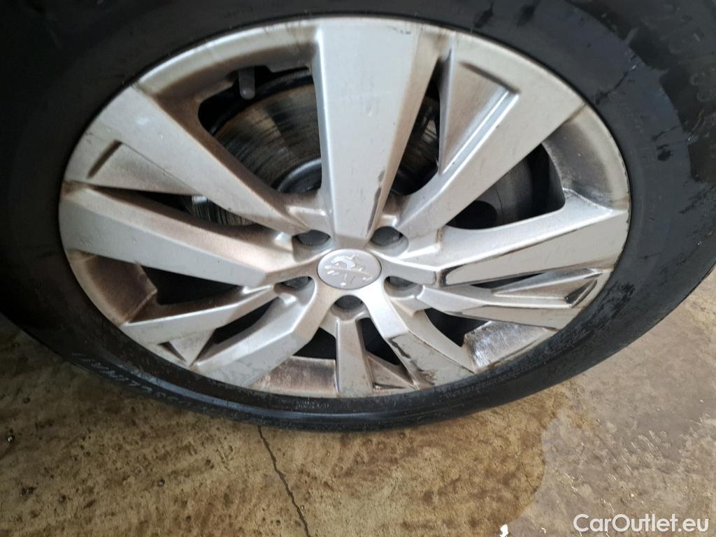  Peugeot  3008  Active Business 1.5 HDi 130CV BVA8 E6d #24