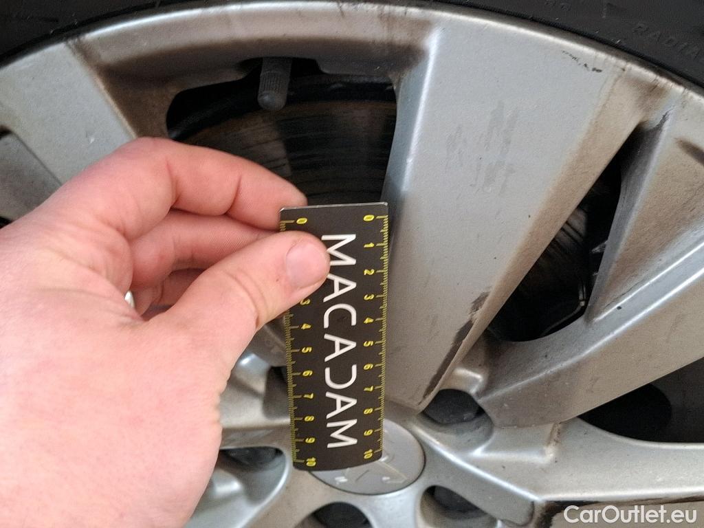  Peugeot  3008  Active Business 1.5 HDi 130CV BVA8 E6d #28