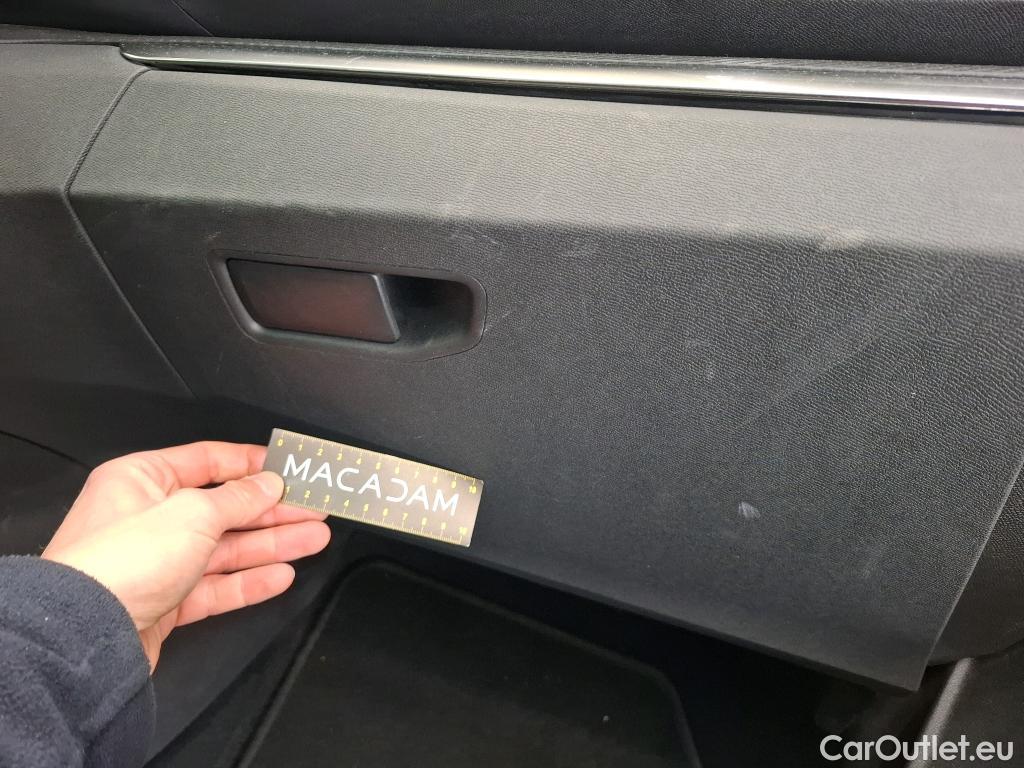  Peugeot  3008  Active Business 1.5 HDi 130CV BVA8 E6d #52