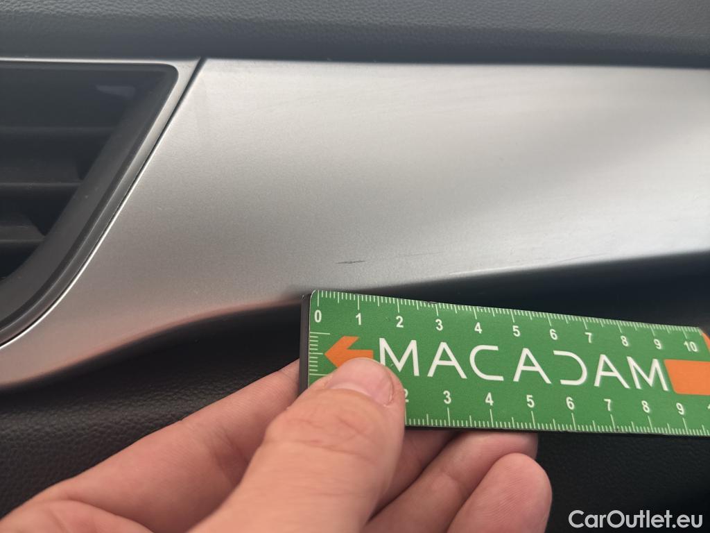  Renault  Captur  II Techno 1.6 E-TECH Hybrid 145CV BVA6 E6d #18