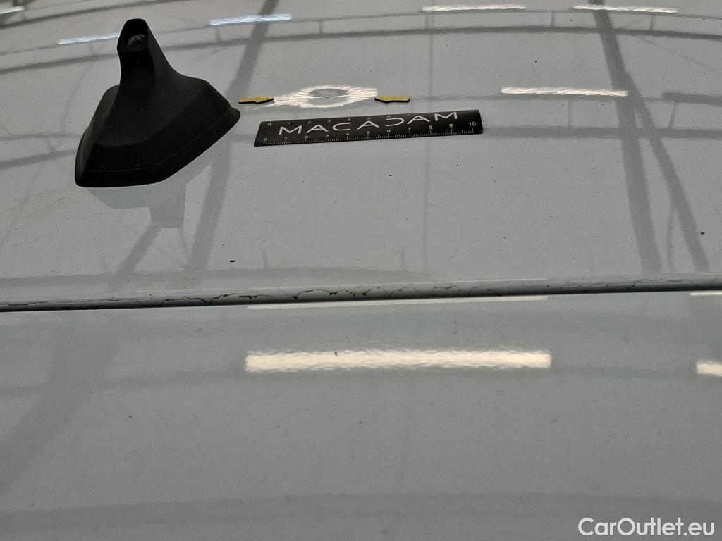  Renault  Megane RENAULT Mégane Société / 2020 / 5P / Berline Air Nav réversible Blue dCi 115 - 21N #4