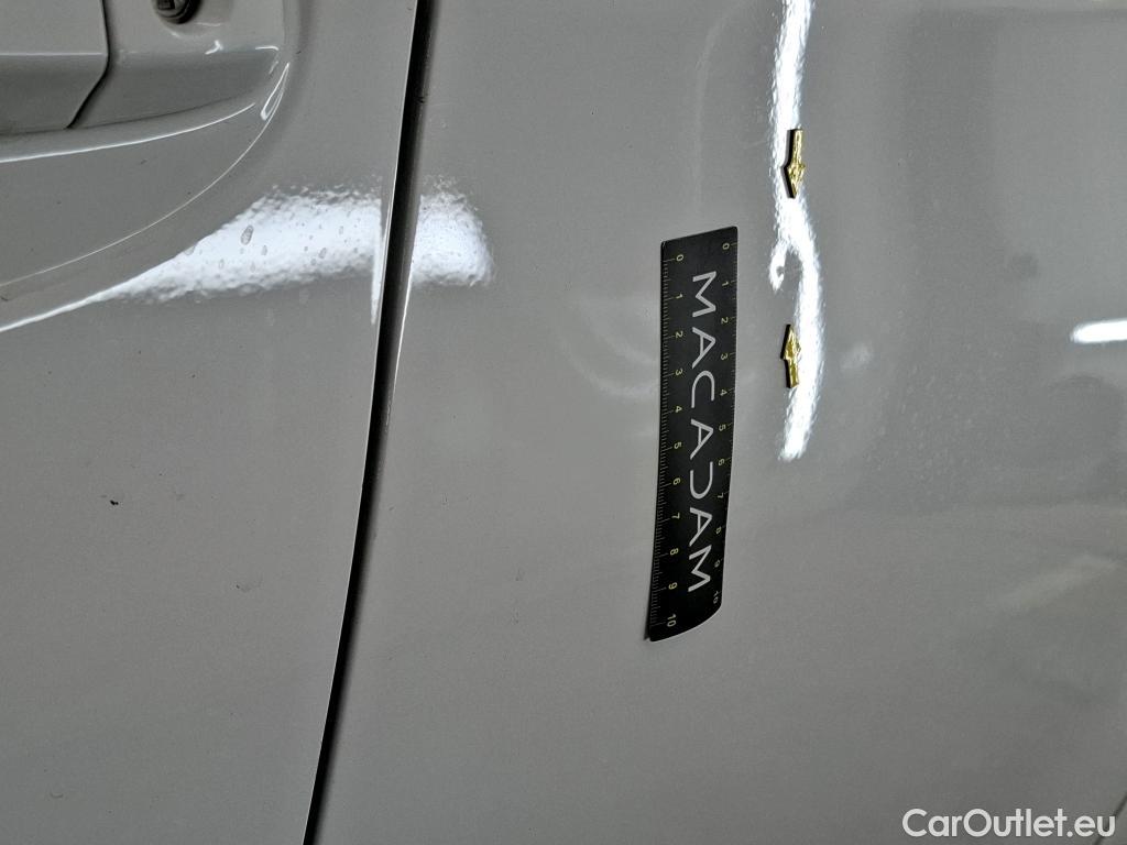  Toyota  Yaris TOYOTA  Hybride 5p Berline 1.5 VVT-I HYBRID France Business #8