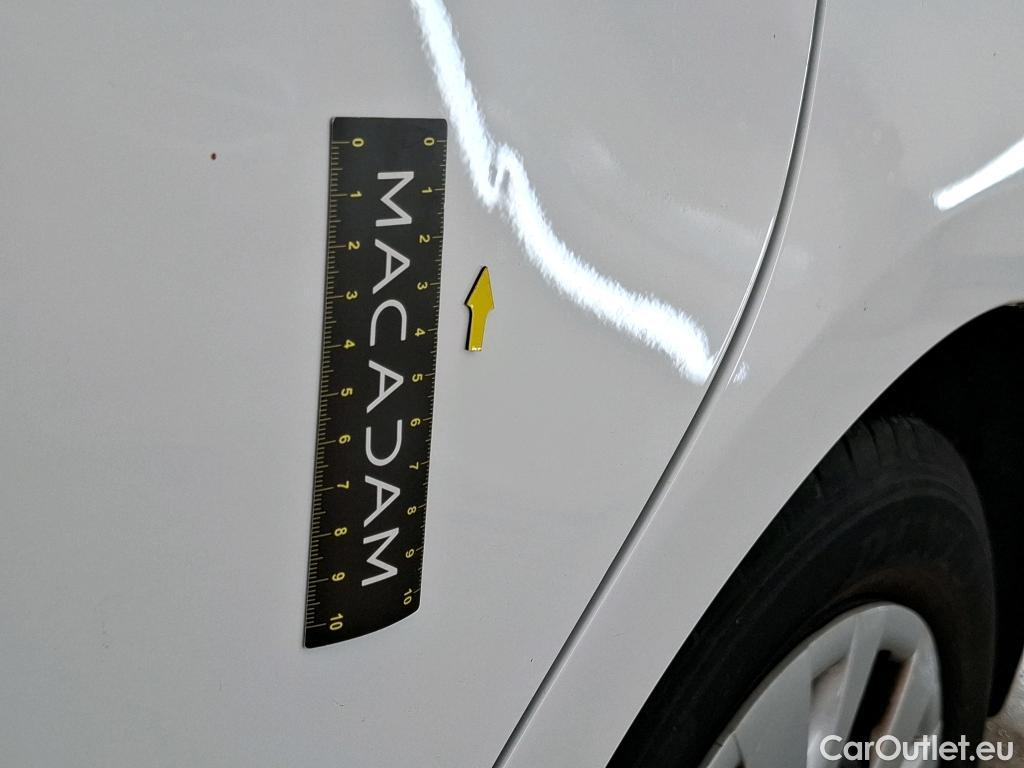  Toyota  Yaris TOYOTA  Hybride 5p Berline 1.5 VVT-I HYBRID France Business #9