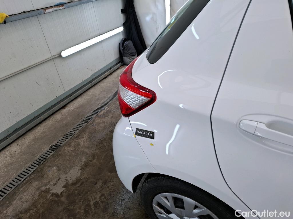  Toyota  Yaris TOYOTA  Hybride 5p Berline 1.5 VVT-I HYBRID France Business #3