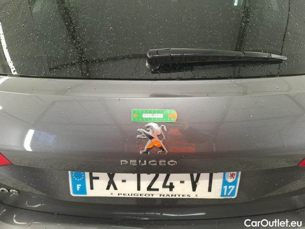 Peugeot  308 PEUGEOT  SW / 2017 / 5P / Break PureTech 110 S&S SW ALLURE #26