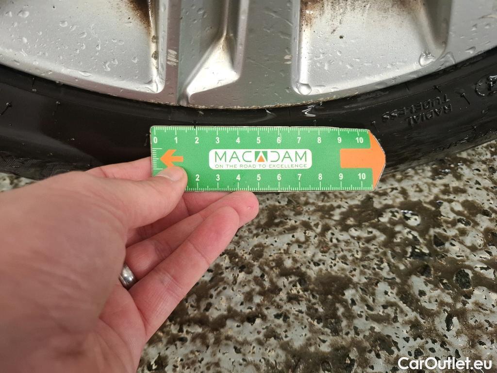  Peugeot  308 PEUGEOT  SW / 2017 / 5P / Break PureTech 110 S&S SW ALLURE #13