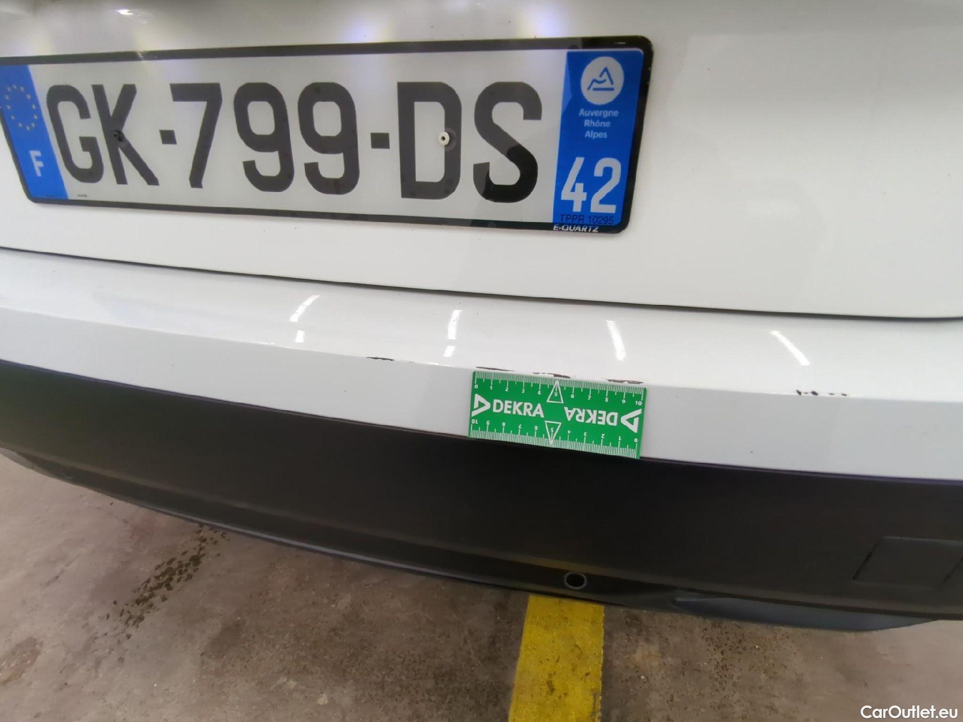  Peugeot  308 PEUGEOT  SW / 2021 / 5P / Break PureTech 130 S&S EAT8 ACTIVE PACK #40