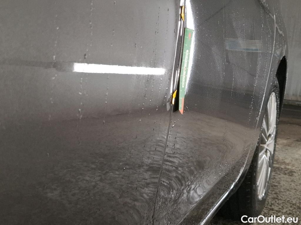  Peugeot  308 PEUGEOT  SW / 2017 / 5P / Break PureTech 110 S&S SW ALLURE #8