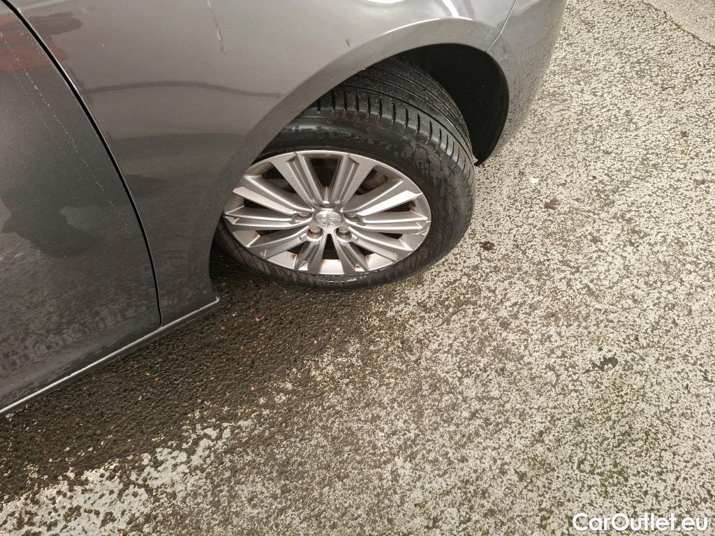  Peugeot  308 PEUGEOT  SW / 2017 / 5P / Break PureTech 110 S&S SW ALLURE #20
