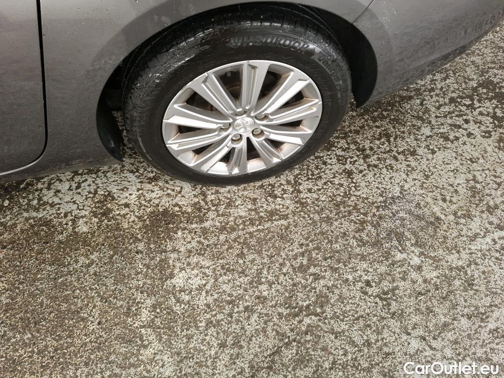  Peugeot  308 PEUGEOT  SW / 2017 / 5P / Break PureTech 110 S&S SW ALLURE #11