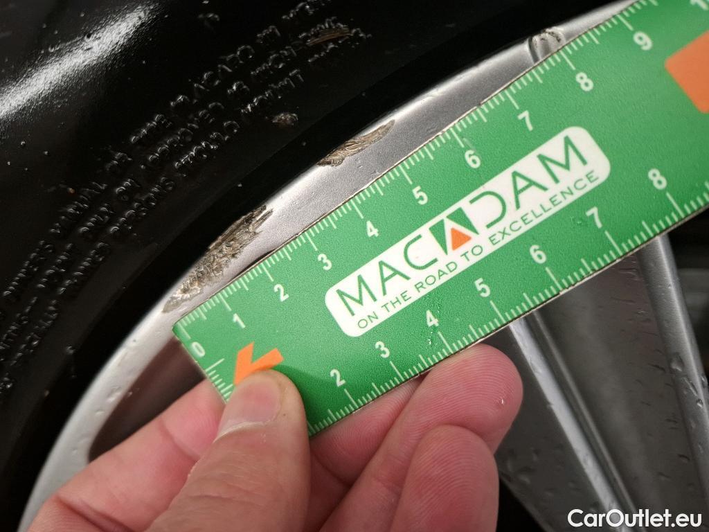  Peugeot  308 PEUGEOT  SW / 2017 / 5P / Break PureTech 110 S&S SW ALLURE #15