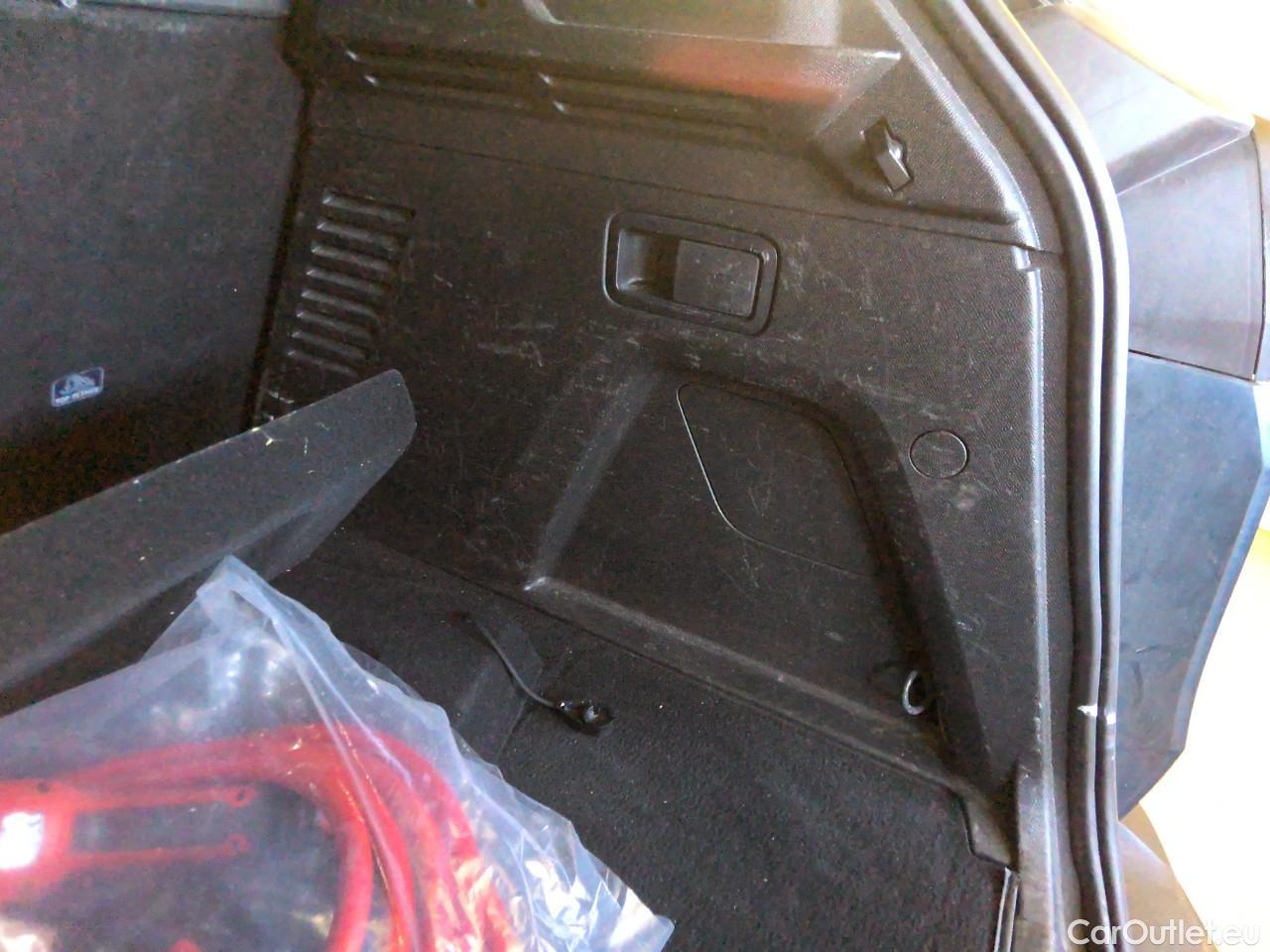  Peugeot  3008  PHEV 225 GT Aut #3