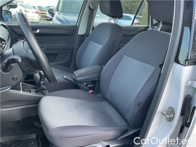  Skoda  Fabia Com.1.0TSI 70 Ambition 5d #3