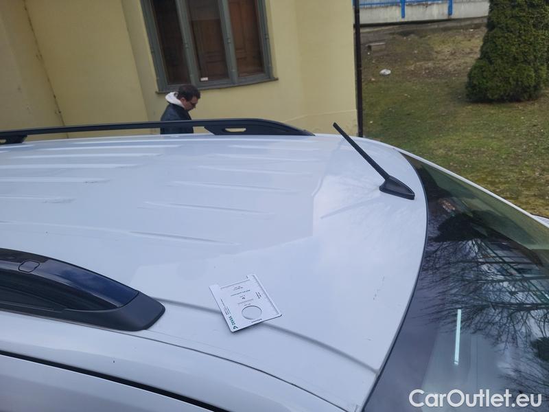  Opel  Combo  Life (E)  (2018) Com.L.1.5D 96 Elegance Plus 5d #10