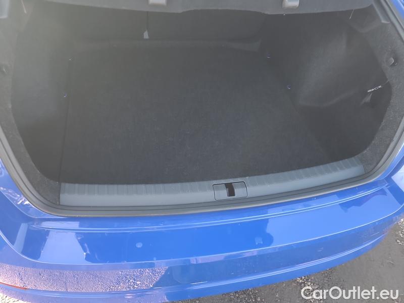  Skoda  Octavia  Lim. (NX3)(2020)  1.0TSI 81 Active #6