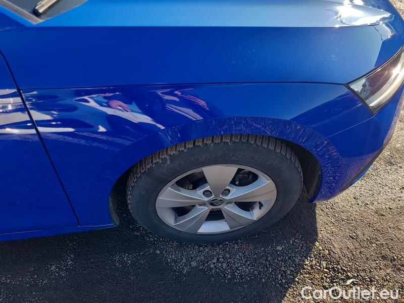  Skoda  Octavia  Lim. (NX3)(2020)  1.0TSI 81 Active #31