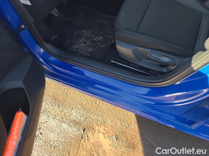  Skoda  Octavia  Lim. (NX3)(2020)  1.0TSI 81 Active #17