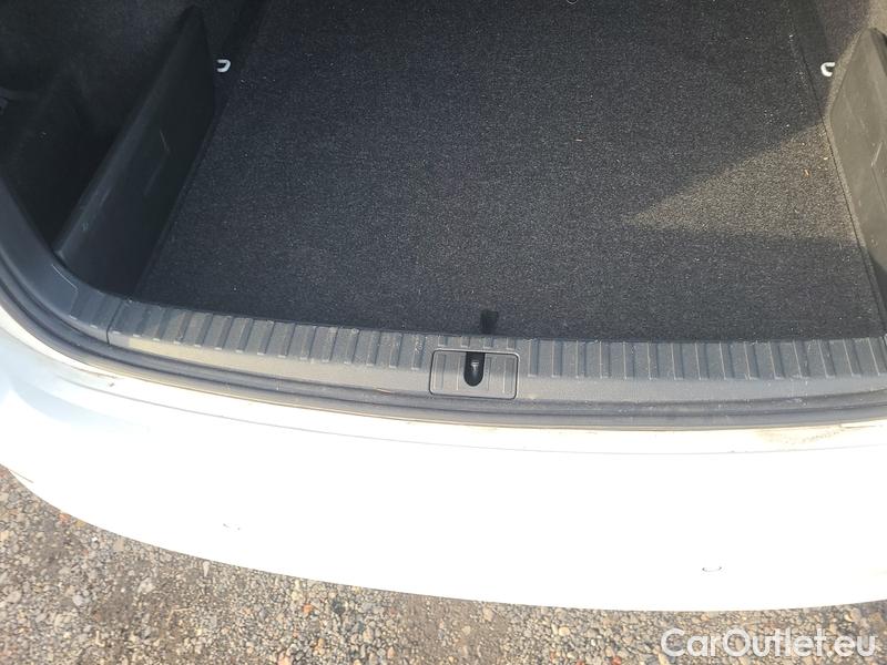  Skoda  Octavia  Combi (NX3)(2020) Oct.Combi 2.0TDI 110 Style #9