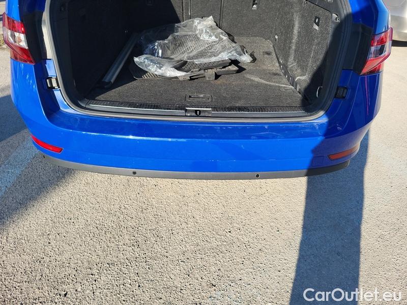  Skoda  Superb  Combi (3T5)(2010) Sup.C.FL2.0TDI 110 Style AT #14