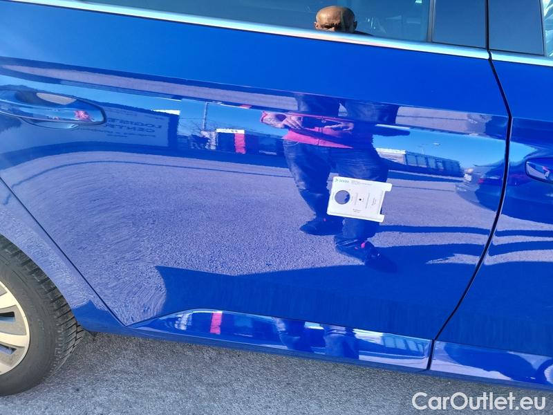  Skoda  Superb  Combi (3T5)(2010) Sup.C.FL2.0TDI 110 Style AT #17