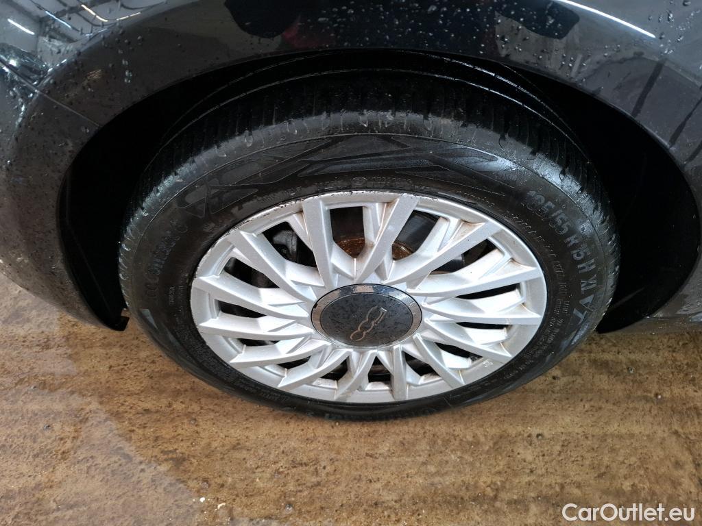  Fiat  500 FIAT  / 2015 / 3P / Berline 1.0 70ch BSG Dolcevita #29