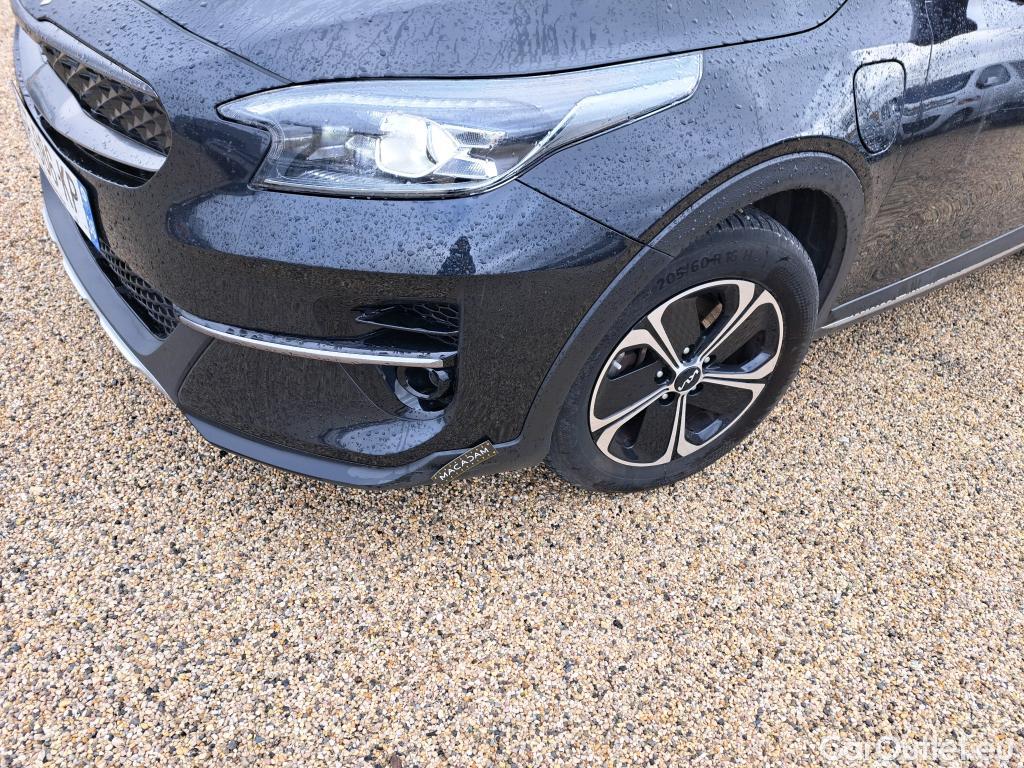  KIA  XCeed KIA  / 2019 / 5P / Crossover 1.6 GDI ISG ISG PHEV ACTIVE BUS DCT6 #16