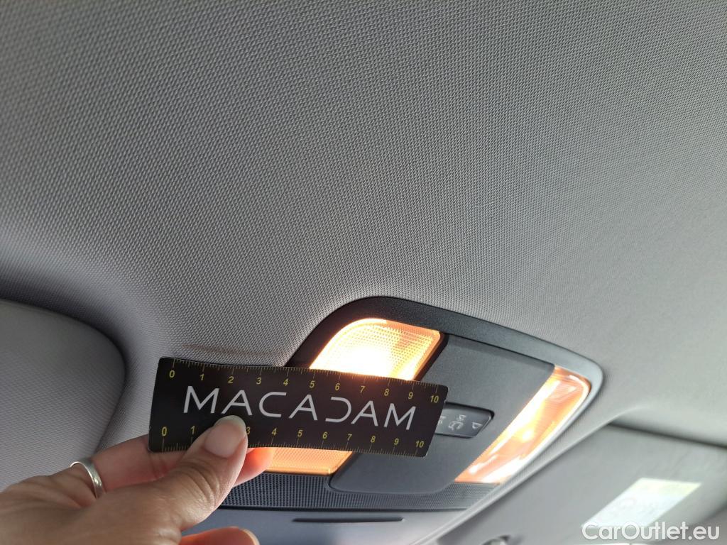  KIA  XCeed KIA  / 2019 / 5P / Crossover 1.6 GDI ISG ISG PHEV ACTIVE BUS DCT6 #9