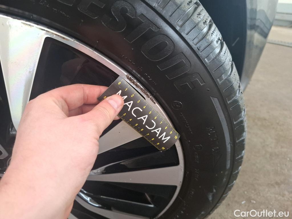  Mercedes  A-Klasse MERCEDES-BENZ Classe A Compact / 2018 / 5P / Berline A 250 e Business Line 8G-DCT #19