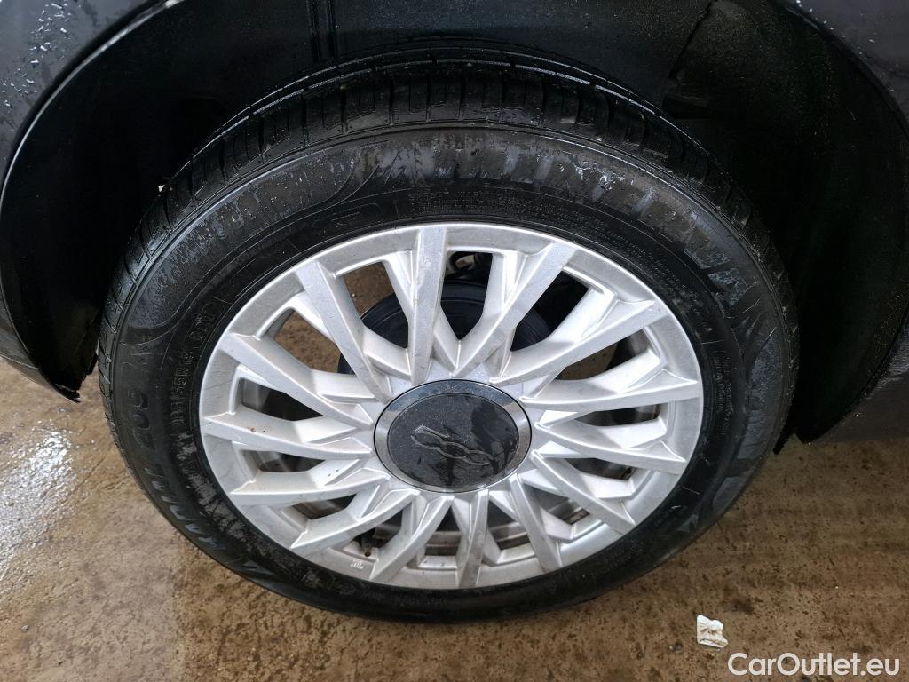  Fiat  500 FIAT  / 2015 / 3P / Berline 1.0 70ch BSG Dolcevita #34