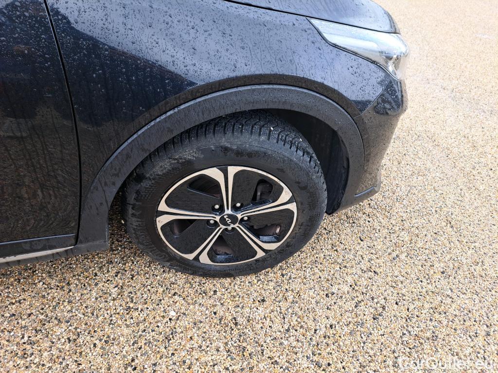  KIA  XCeed KIA  / 2019 / 5P / Crossover 1.6 GDI ISG ISG PHEV ACTIVE BUS DCT6 #3