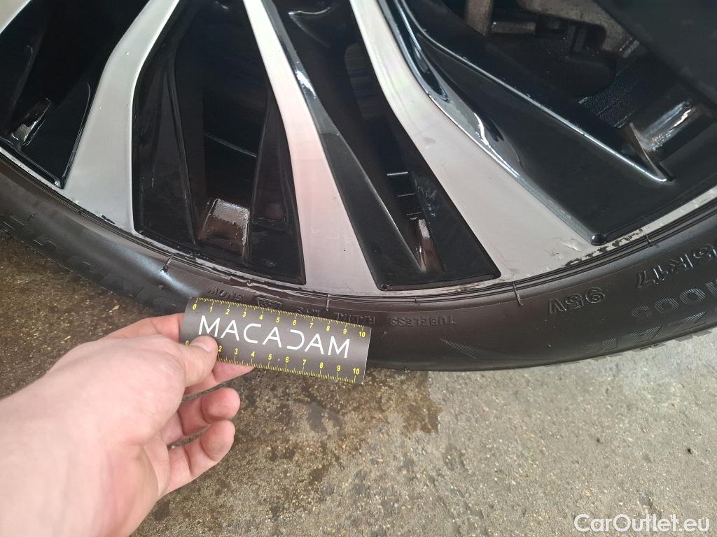  Mercedes  A-Klasse MERCEDES-BENZ Classe A Compact / 2018 / 5P / Berline A 250 e Business Line 8G-DCT #24