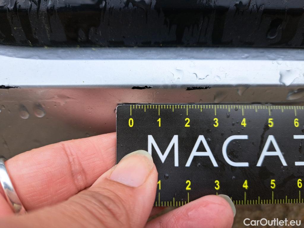  KIA  XCeed KIA  / 2019 / 5P / Crossover 1.6 GDI ISG ISG PHEV ACTIVE BUS DCT6 #24