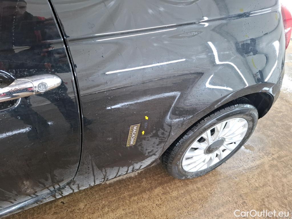  Fiat  500 FIAT  / 2015 / 3P / Berline 1.0 70ch BSG Dolcevita #40