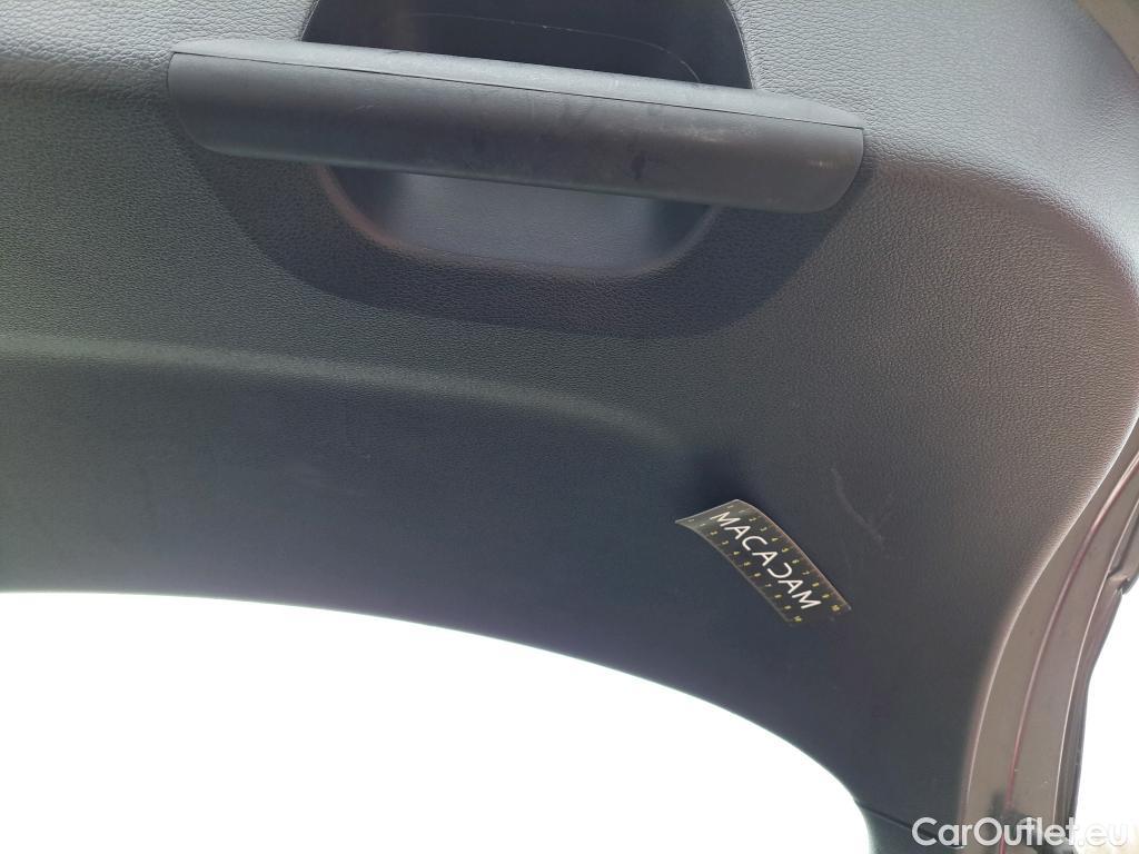  KIA  XCeed KIA  / 2019 / 5P / Crossover 1.6 GDI ISG ISG PHEV ACTIVE BUS DCT6 #18