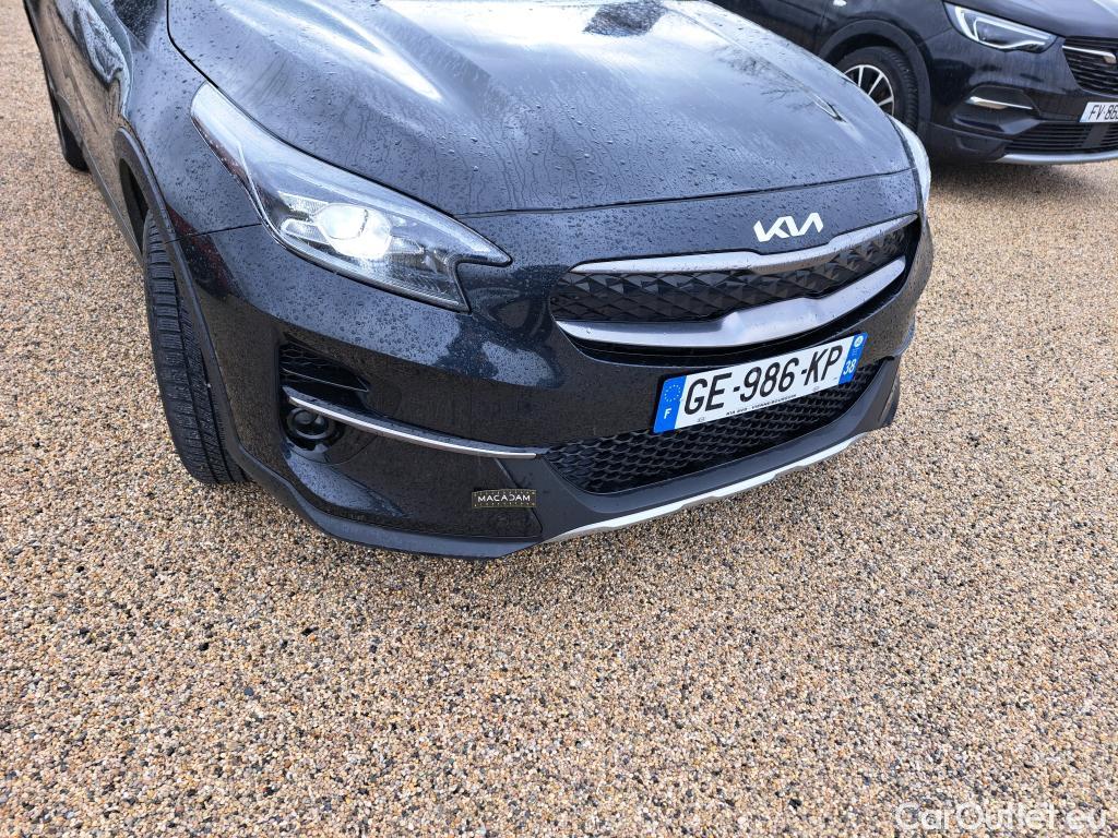  KIA  XCeed KIA  / 2019 / 5P / Crossover 1.6 GDI ISG ISG PHEV ACTIVE BUS DCT6 #14