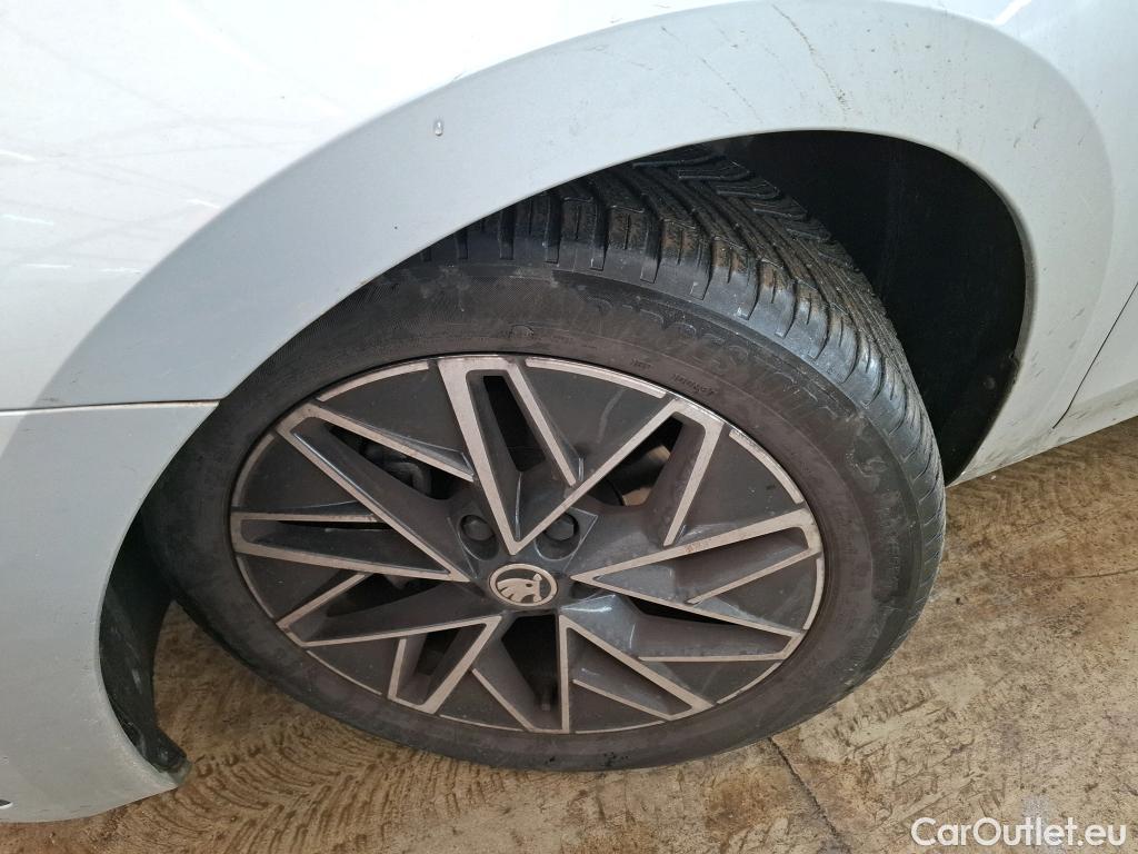  Skoda  Octavia  Lim. Style 2.0 TDI 150CV BVA7 E6d #17