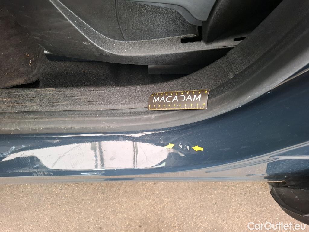  Renault  Captur RENAULT  / 2019 / 5P / SUV Business E-Tech hybride rechargeable 160 #38