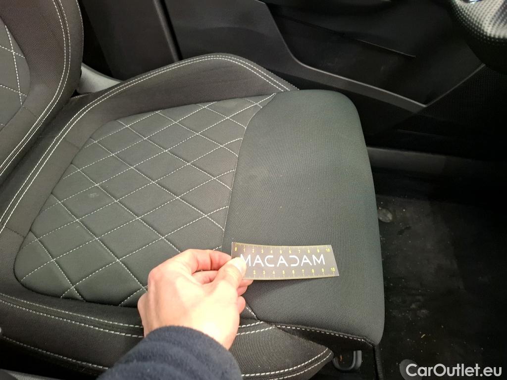  Skoda  Karoq SKODA  / 2017 / 5P / SUV 1.5 TSI 150ch ACT DSG7 Sportline #36