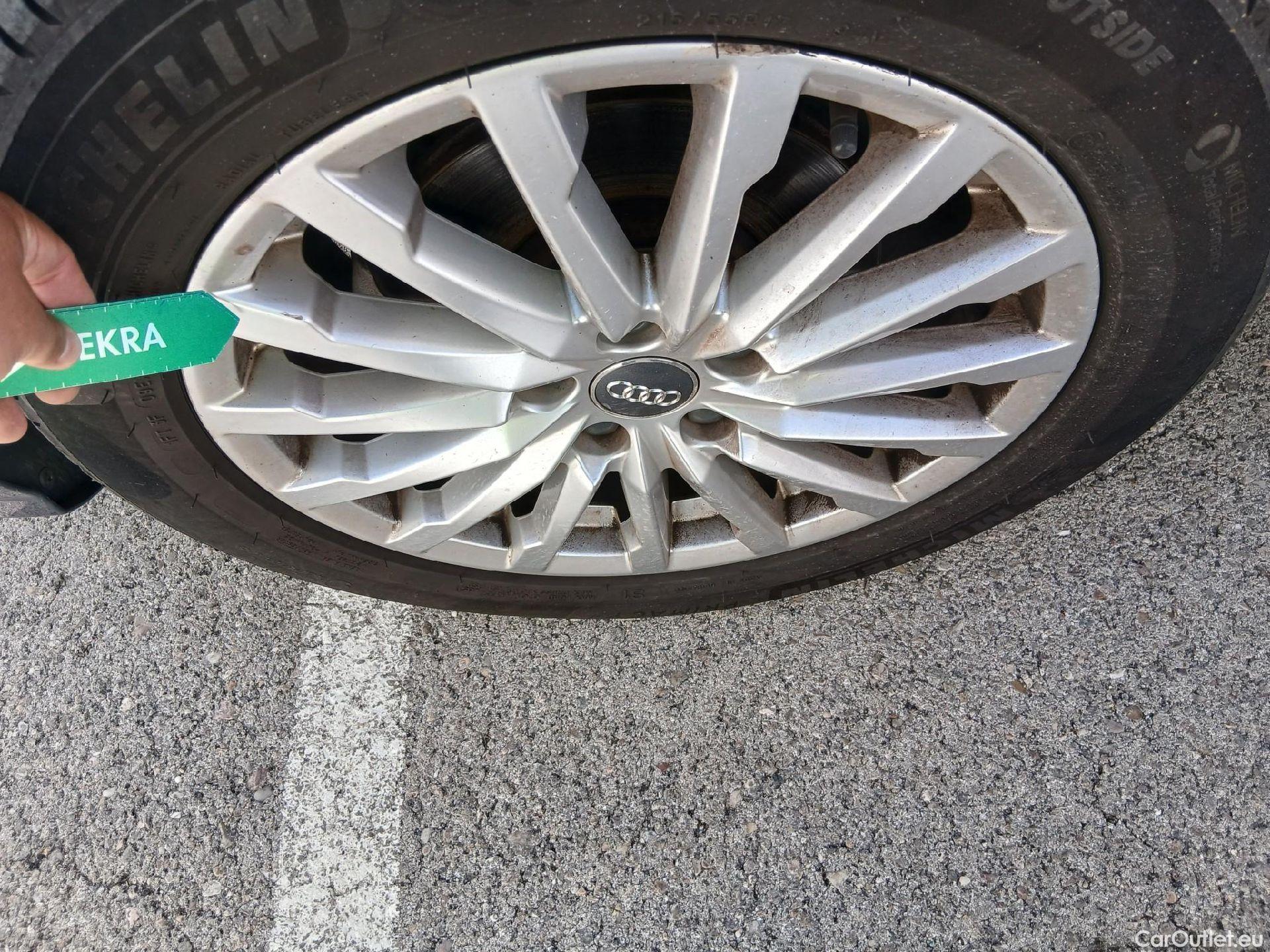  Audi  Q2 AUDI  / 2016 / 5P / todoterreno Design 30 TFSI 85kW (116CV) #8