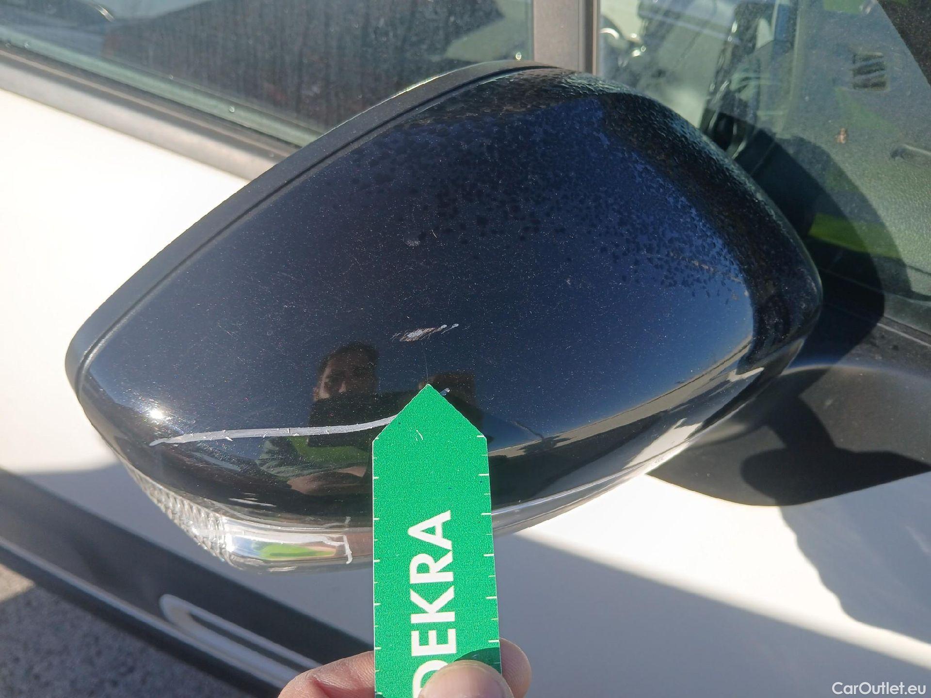  Citroen  C3 CITROEN  / 2020 / 5P / berlina con portón PureTech 81KW (110CV) S&S Feel Pack (AC2) #35