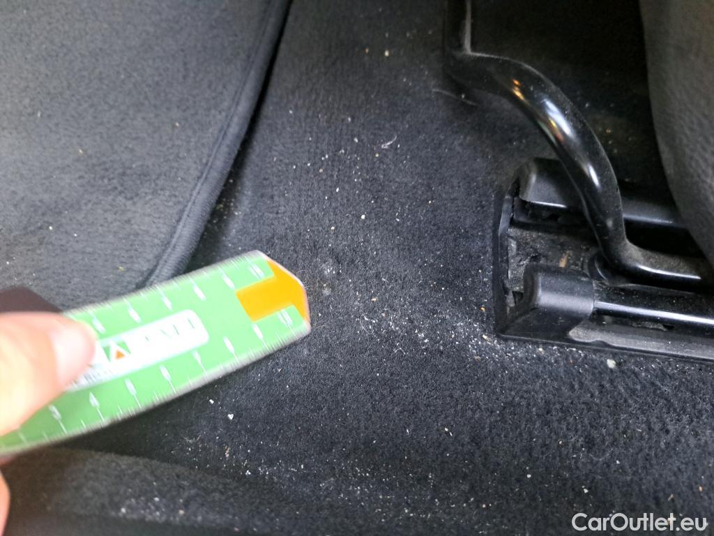  Bmw  Serie 1 BMW  / 2019 / 5P / berlina con portón 116d #22