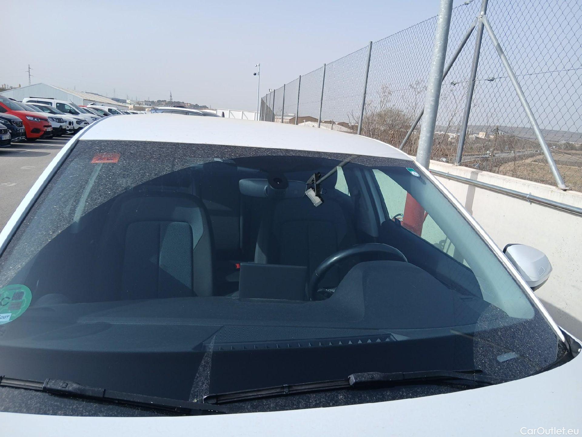  Audi  Q2 AUDI  / 2016 / 5P / todoterreno Design 30 TFSI 85kW (116CV) #6