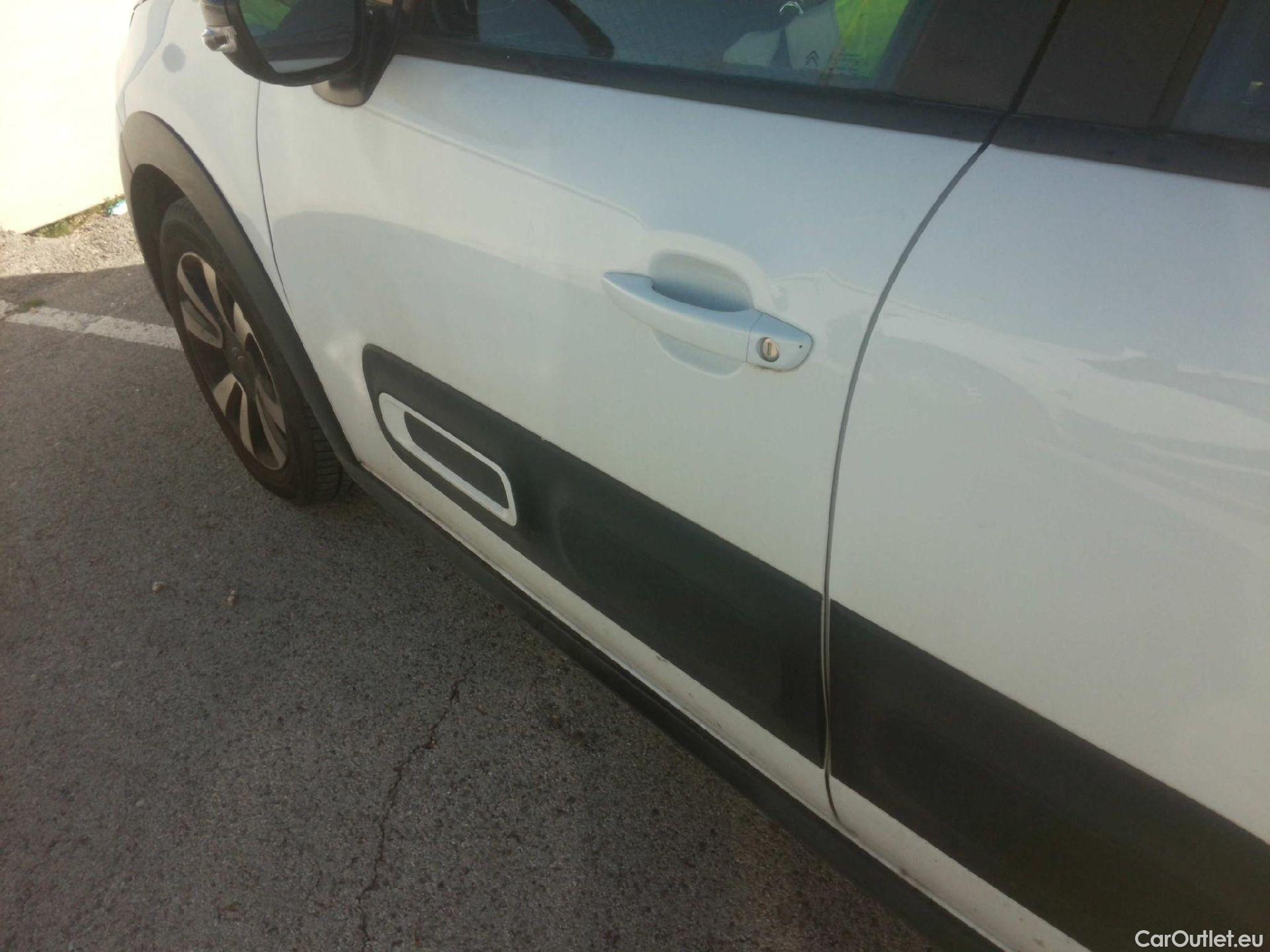  Citroen  C3 CITROEN  / 2020 / 5P / berlina con portón PureTech 81KW (110CV) S&S Feel Pack (AC2) #42