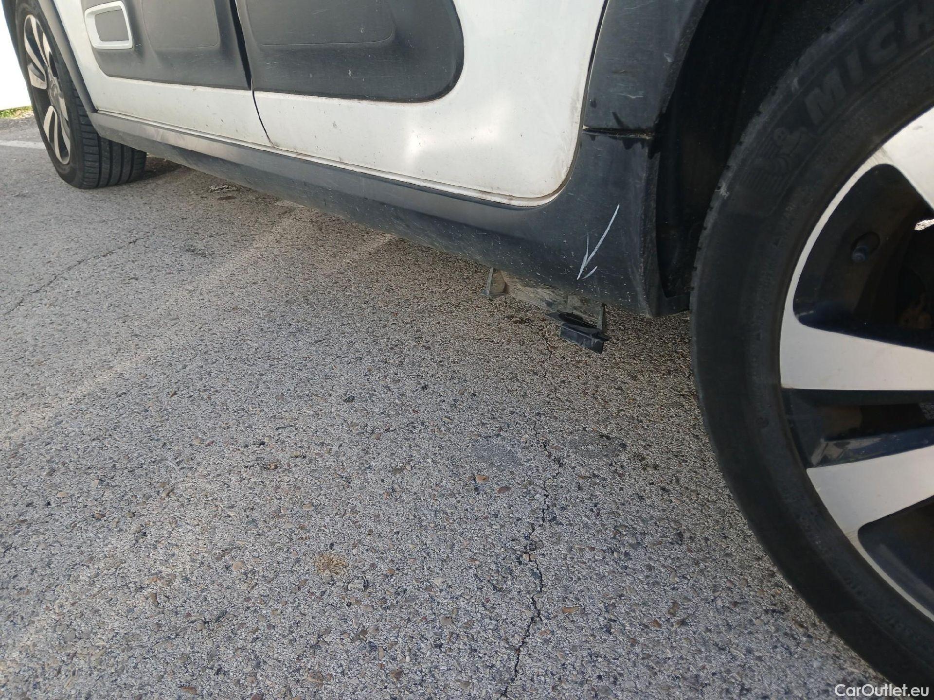  Citroen  C3 CITROEN  / 2020 / 5P / berlina con portón PureTech 81KW (110CV) S&S Feel Pack (AC2) #19