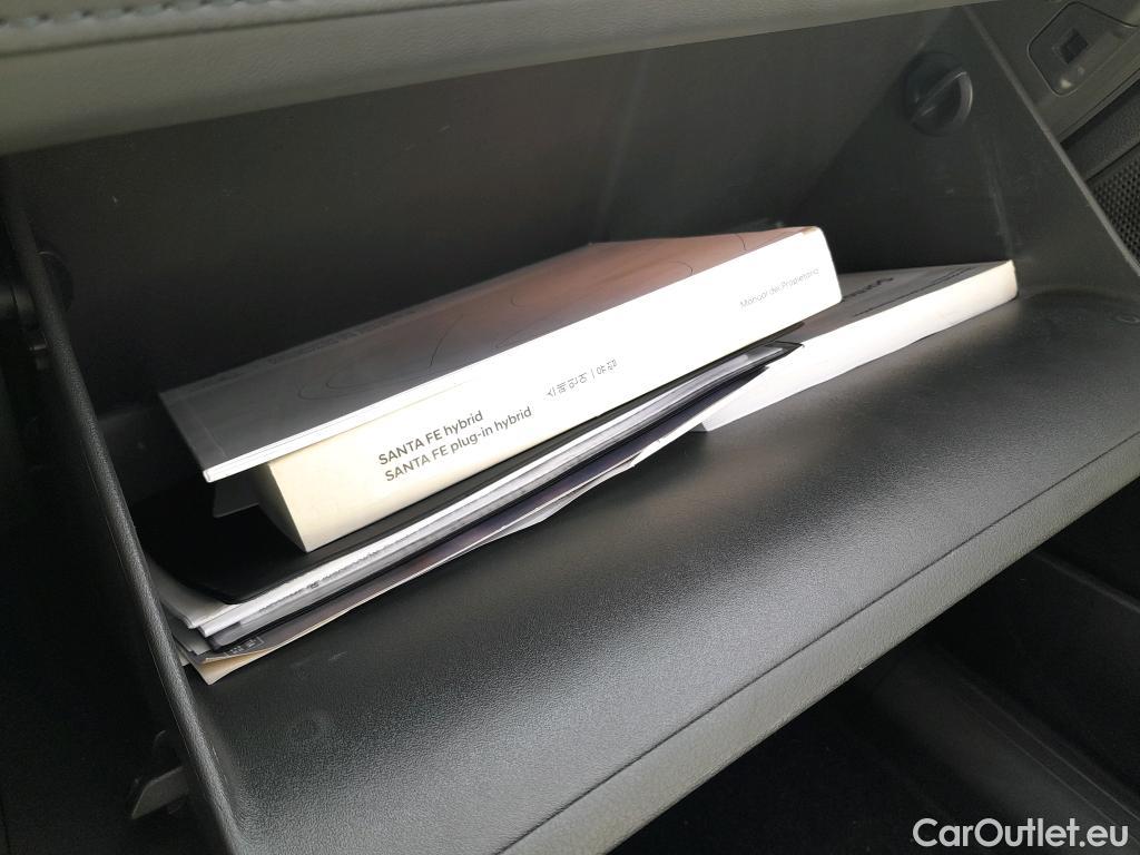  Hyundai  Santa Fe HYUNDAI  / 2021 / 5P / todoterreno 1.6 TGDi PHEV Style Auto 4x4 #26