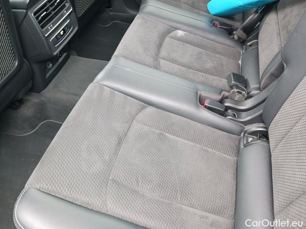  Audi  Q7 AUDI  / 2019 / 5P / todoterreno S line 55 TFSIe 280kW(381CV) quattro tip #4