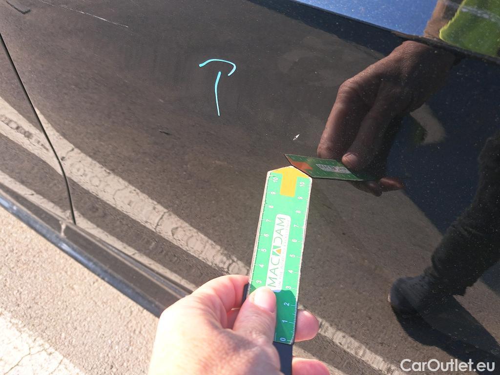  Bmw  Serie 1 BMW  / 2019 / 5P / berlina con portón 116d #39