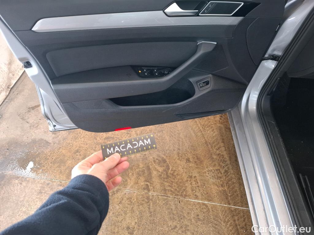  Volkswagen  Passat  Berline Business 2.0 TDI 120CV BVA7 E6d #19