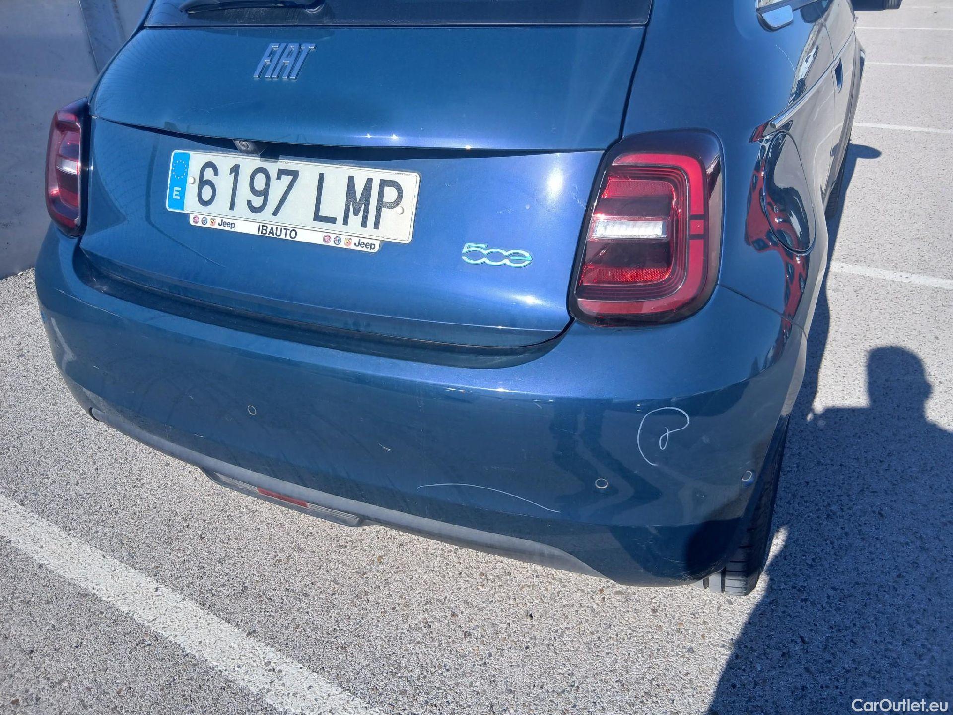  Fiat  500 FIAT  / 2020 / 3P / berlina con portón laPrima Hb 320km 85kW (118CV)(SL)(SP) #13