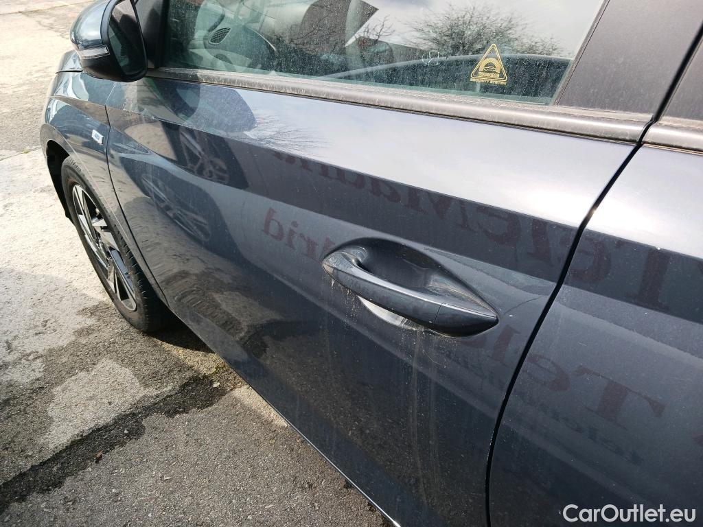  Hyundai  i20 HYUNDAI  / 2020 / 5P / berlina con portón 1.0 TGDI 74kW (100CV) 48V Klass DCT #12